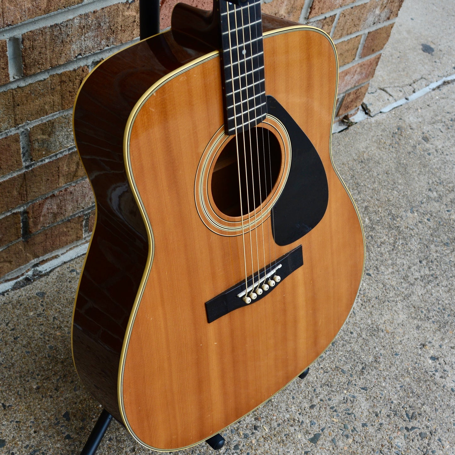 Yamaha FG-335 II