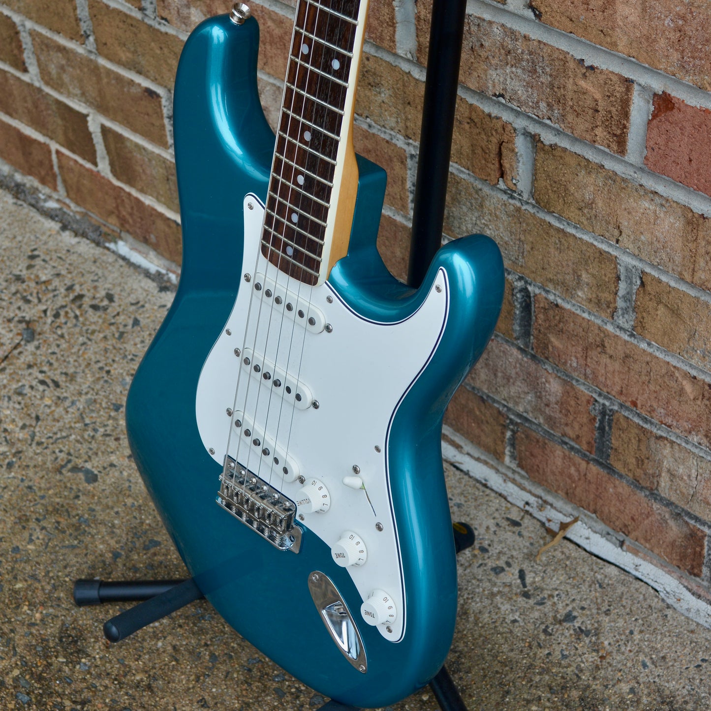 Fender Eric Johnson Stratocaster®, Rosewood Fingerboard, Lucerne Aqua Firemist