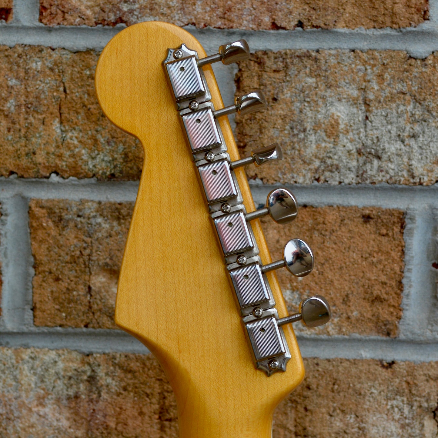 Fender Eric Johnson Stratocaster®, Rosewood Fingerboard, Lucerne Aqua Firemist