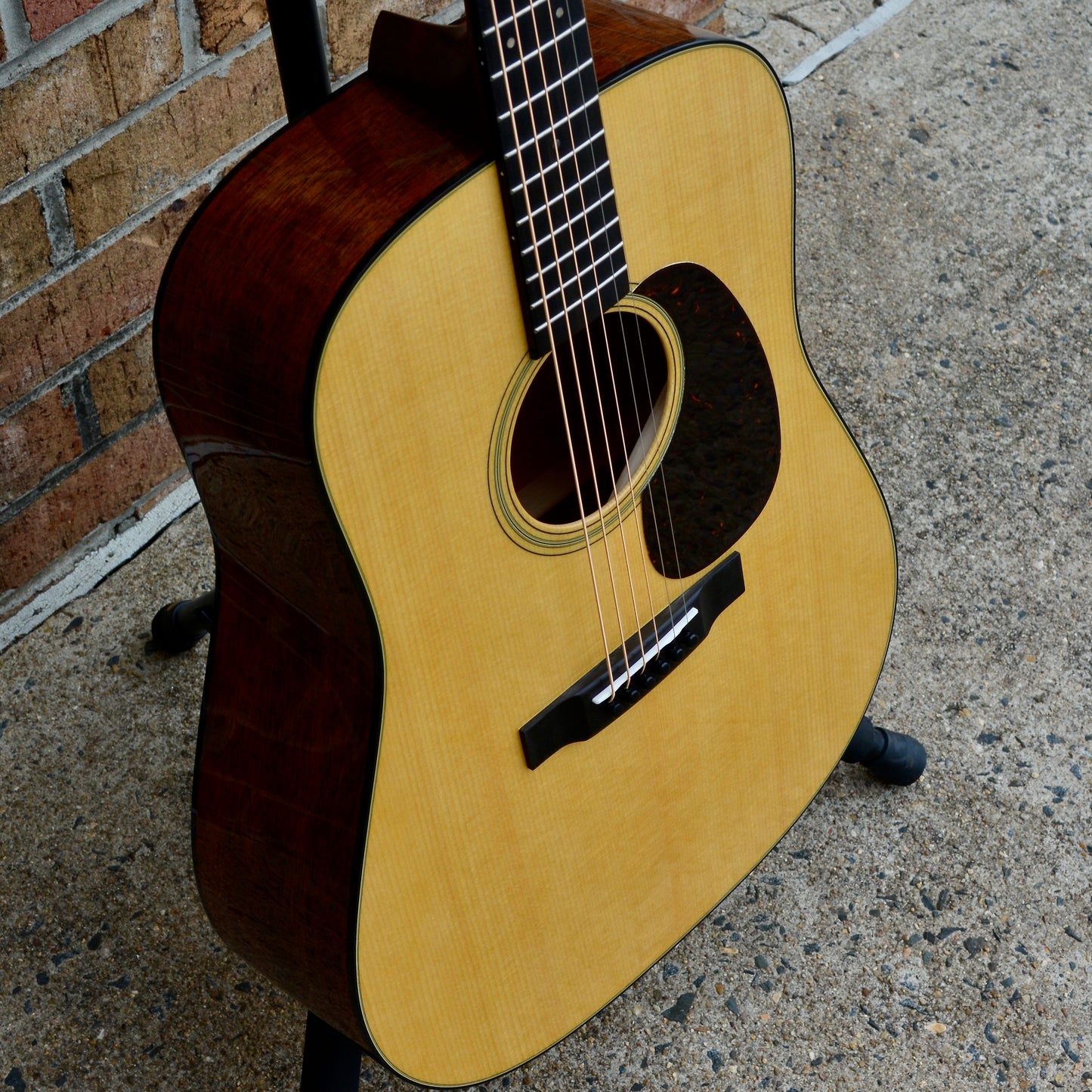 Martin D-18