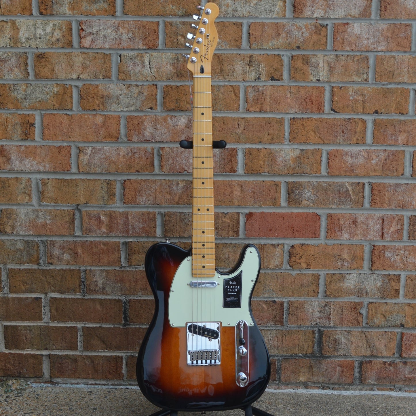 Fender Player Plus Telecaster 2022 3-Color Sunburst
