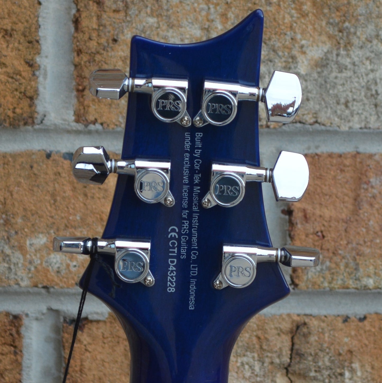 PRS SE Standard 24 2021 Translucent Blue