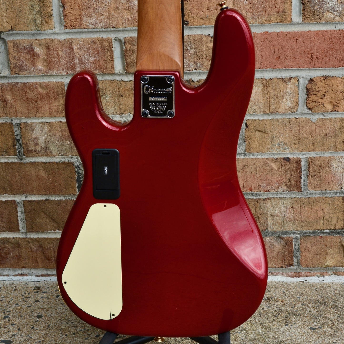 Charvel Pro-Mod San Dimas® Bass JJ V, Caramelized Maple Fingerboard, Candy Apple Red