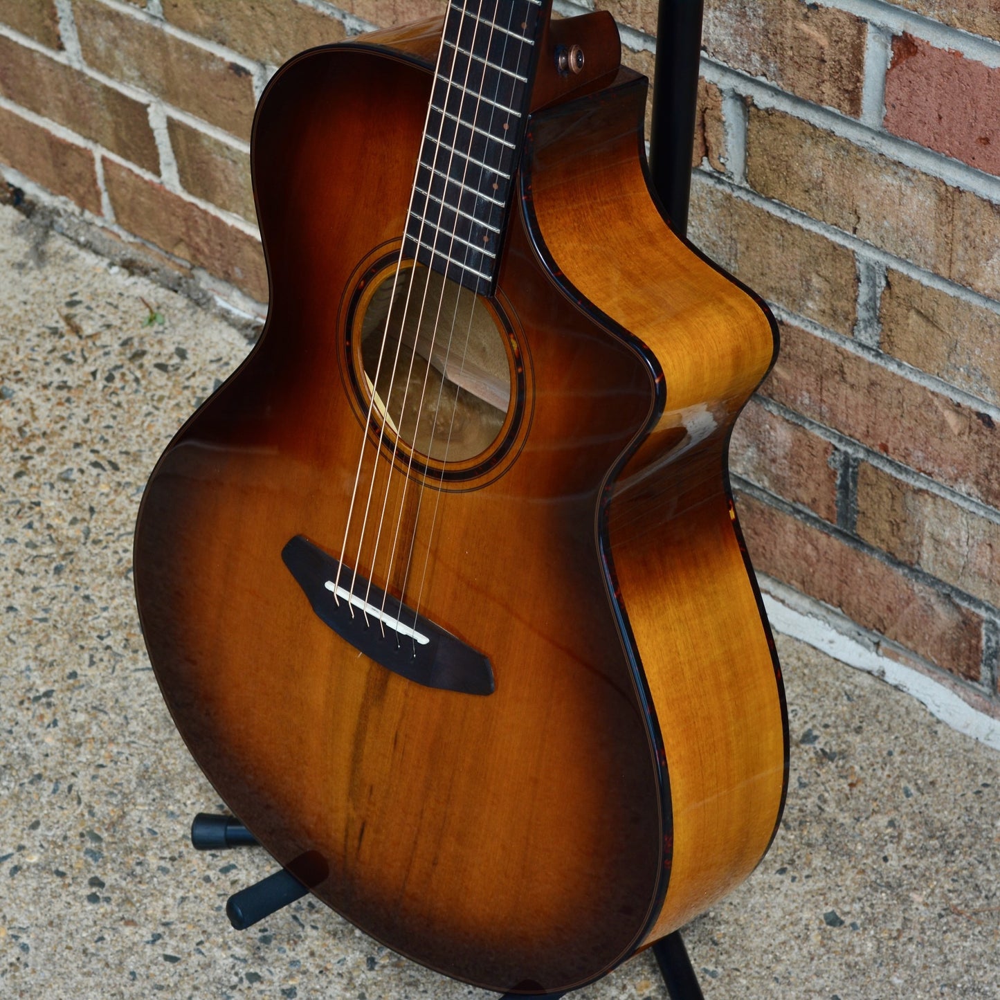 Breedlove Pursuit Exotic S Concert Bourbon CE