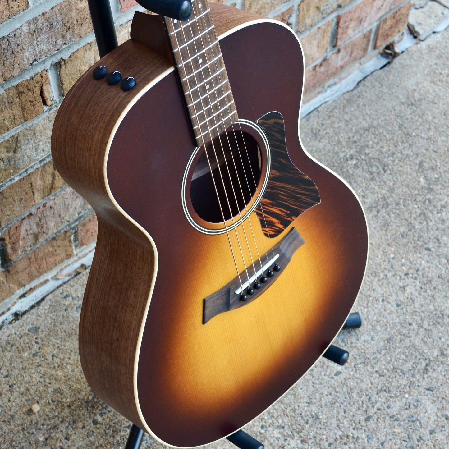 Taylor AD12e-SB