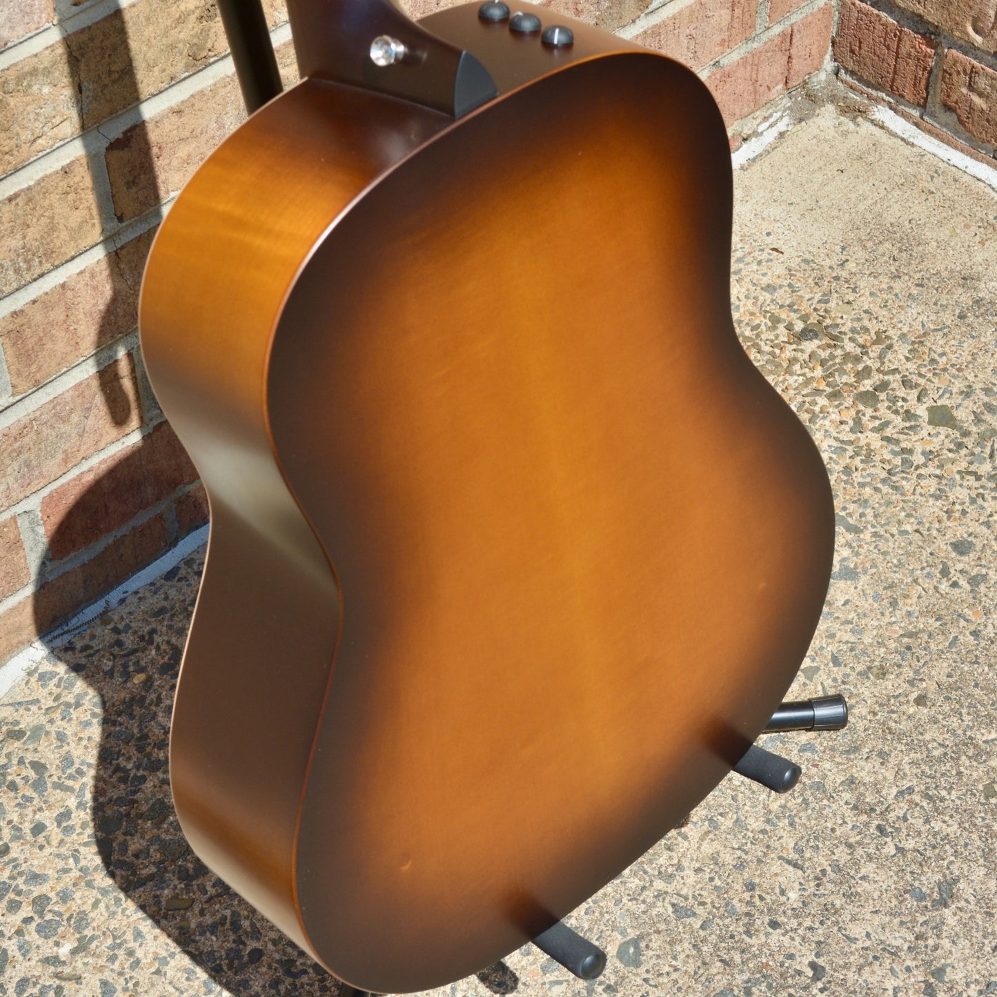Taylor AD27e Flametop