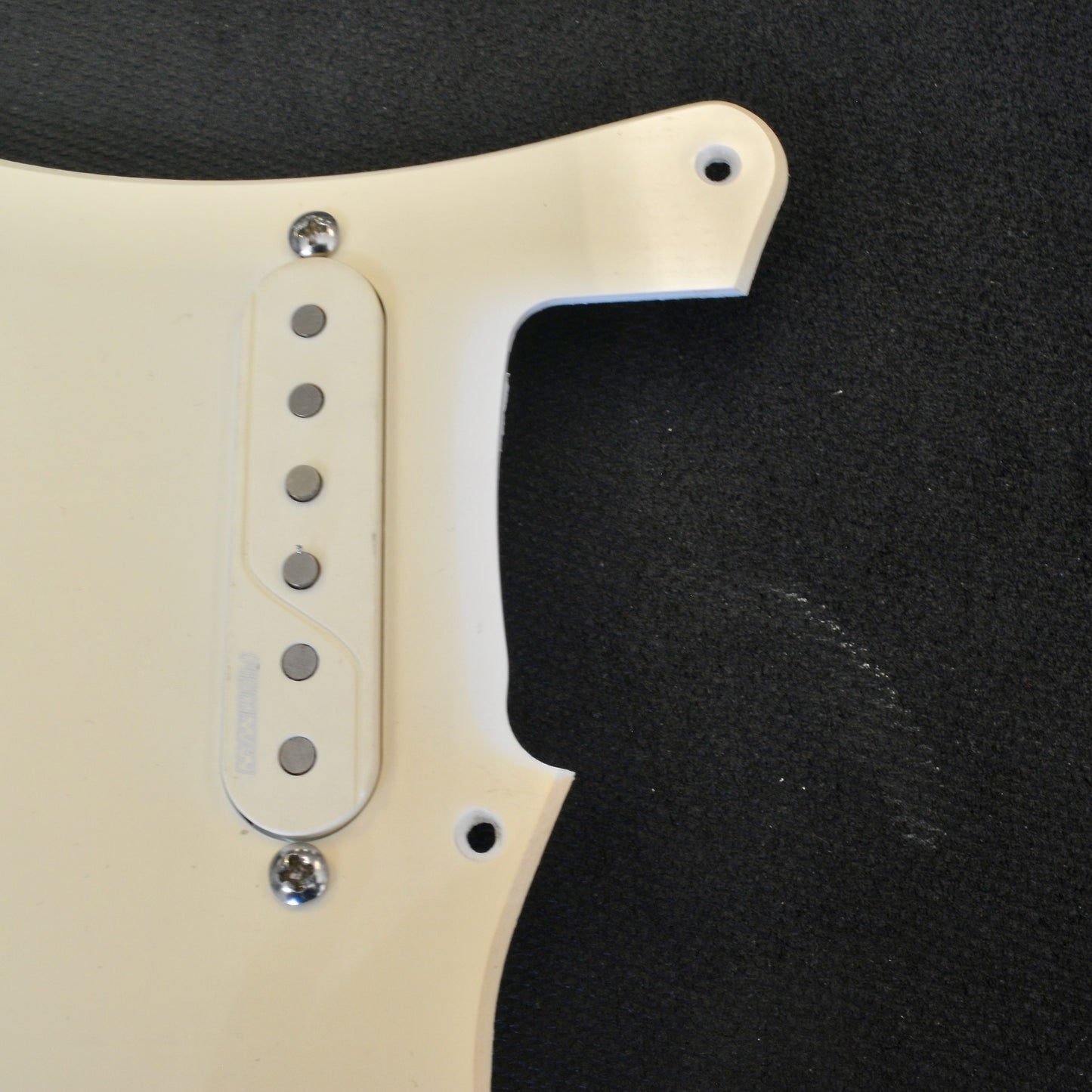 Fishman USED Single Width Wired Pickguard Set Aged Cream