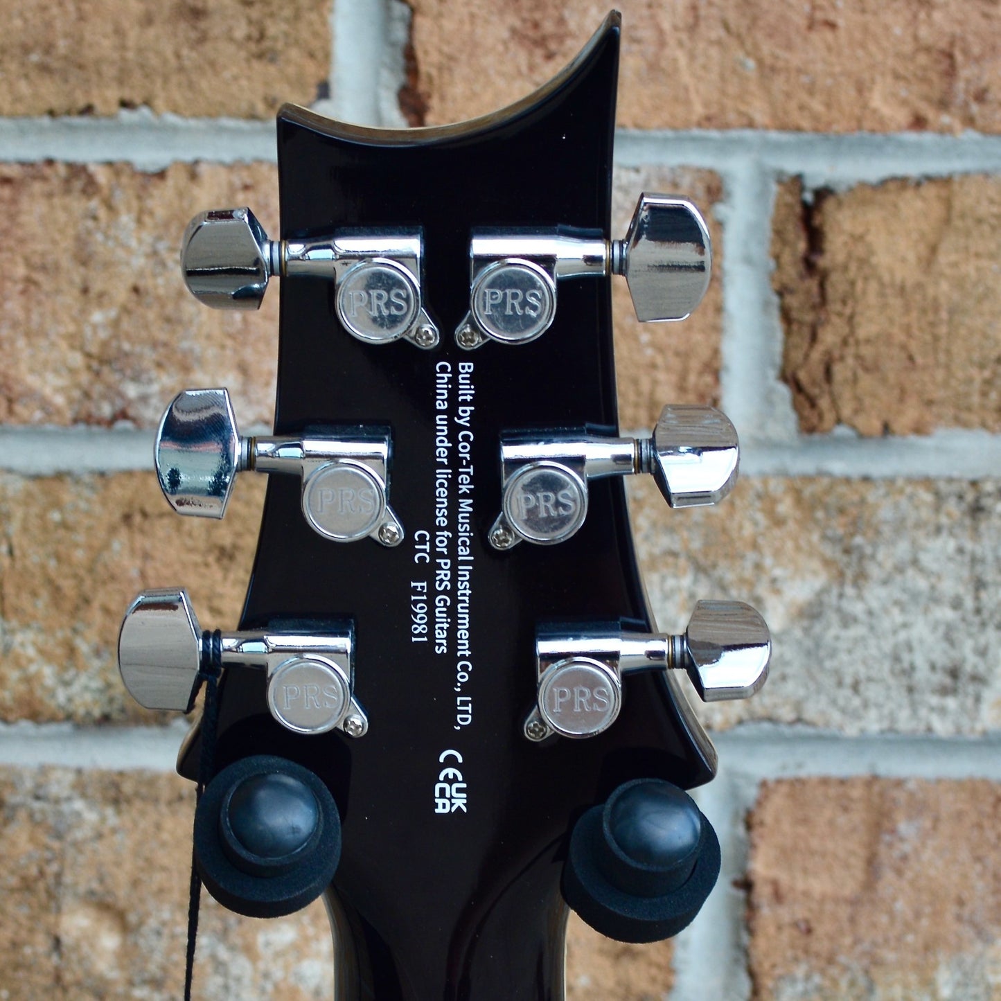 PRS SE Hollowbody II Piezo Black Gold Burst