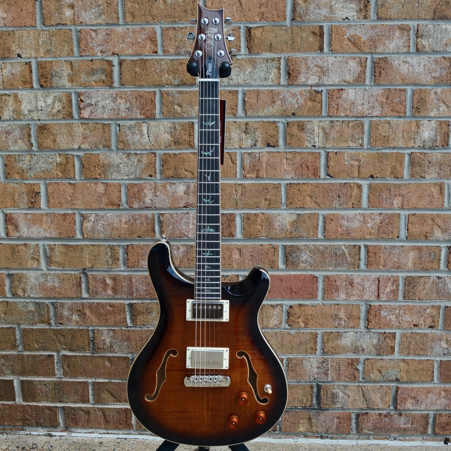 PRS SE Hollowbody II Piezo Black Gold Burst
