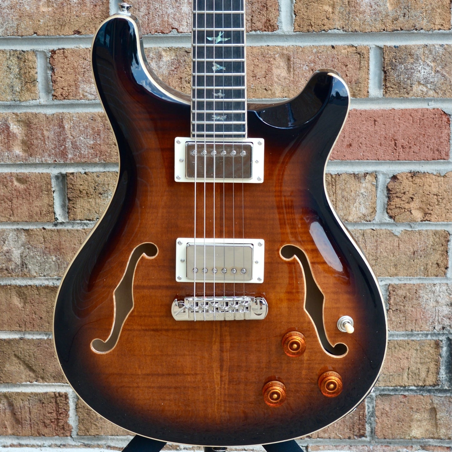 PRS SE Hollowbody II Piezo Black Gold Burst