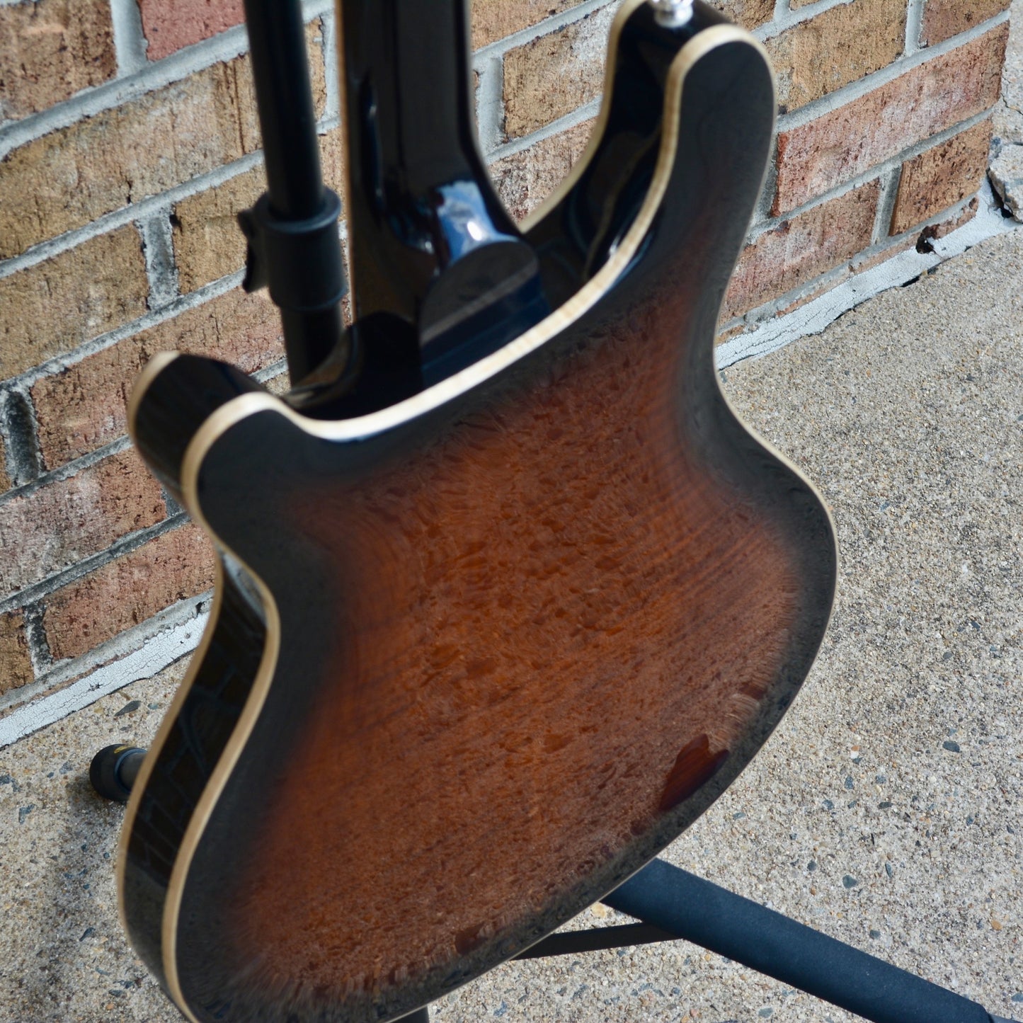 PRS SE Hollowbody II Piezo Black Gold Burst