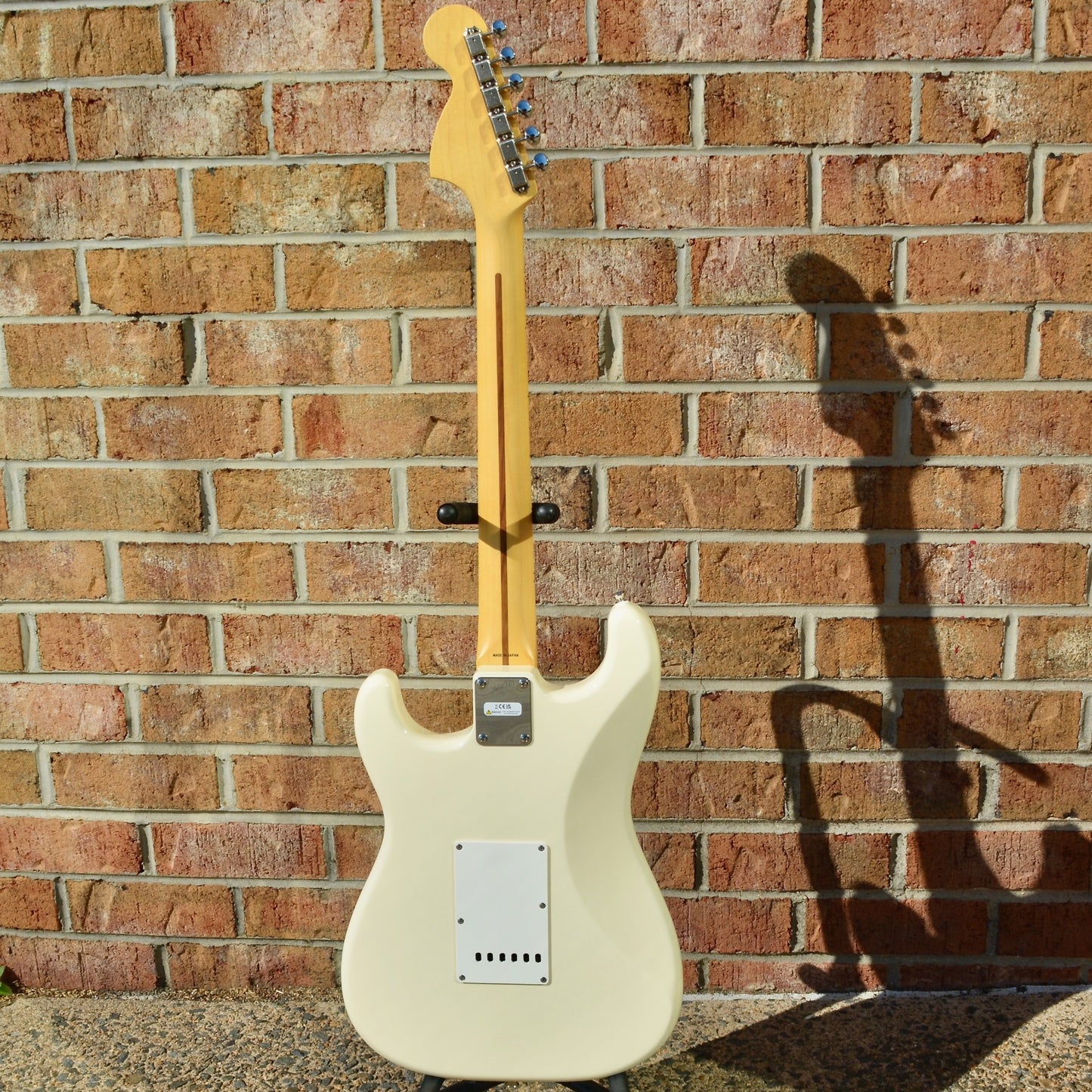 Fender JV Modified '60s Stratocaster®, Maple Fingerboard, Olympic White