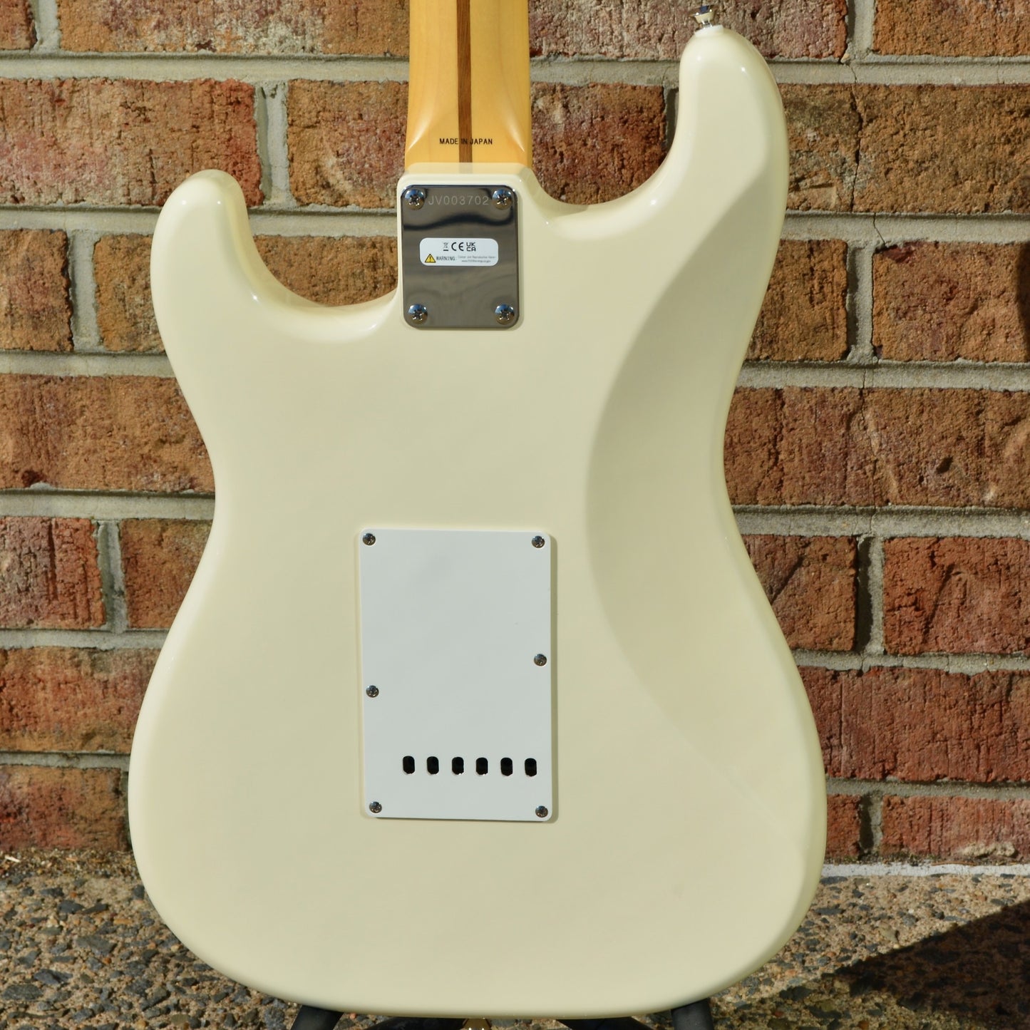 Fender JV Modified '60s Stratocaster®, Maple Fingerboard, Olympic White