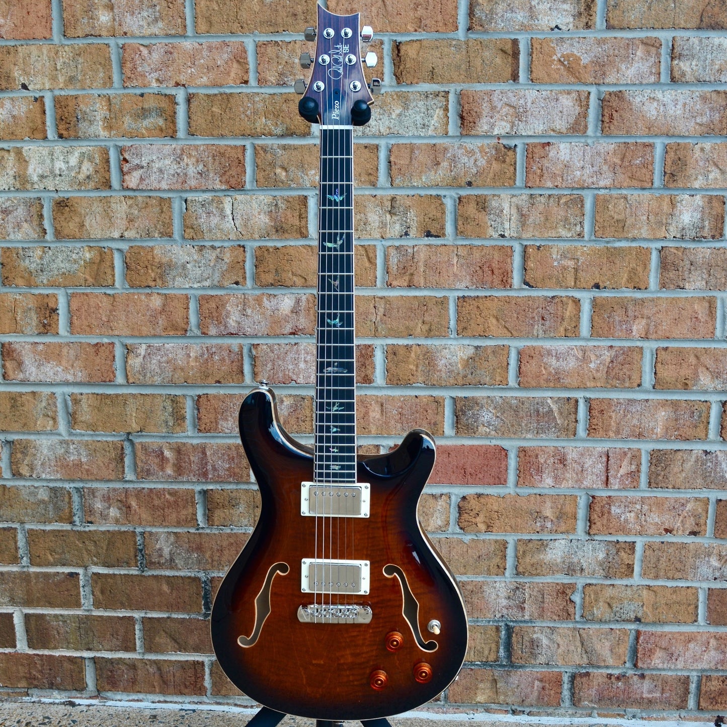 PRS SE Hollowbody II Piezo Black Gold Burst