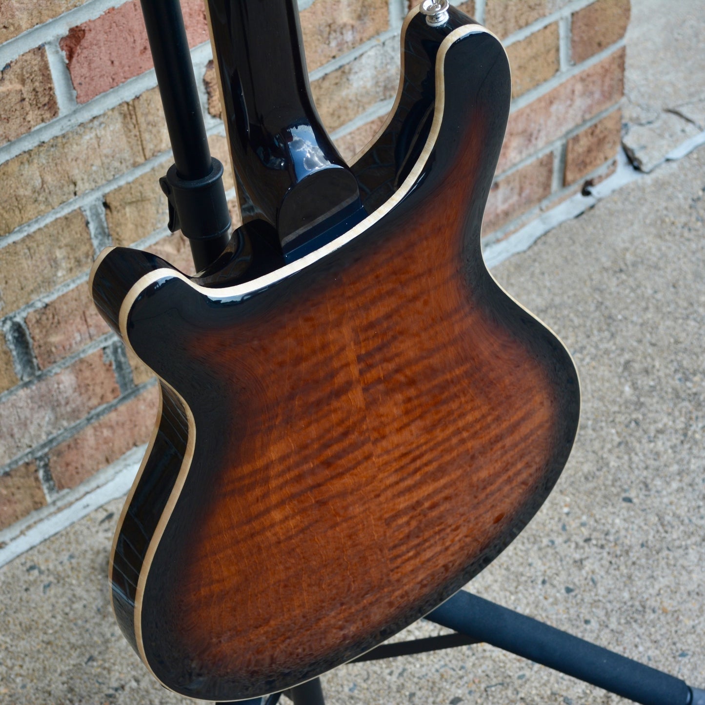 PRS SE Hollowbody II Piezo Black Gold Burst