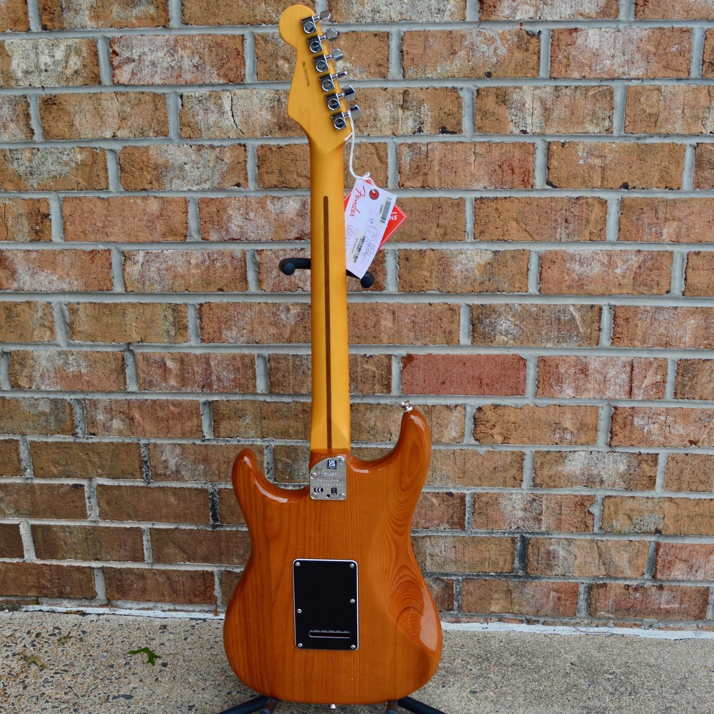 Fender American Professional II Stratocaster®, Maple Fingerboard, Roasted Pine