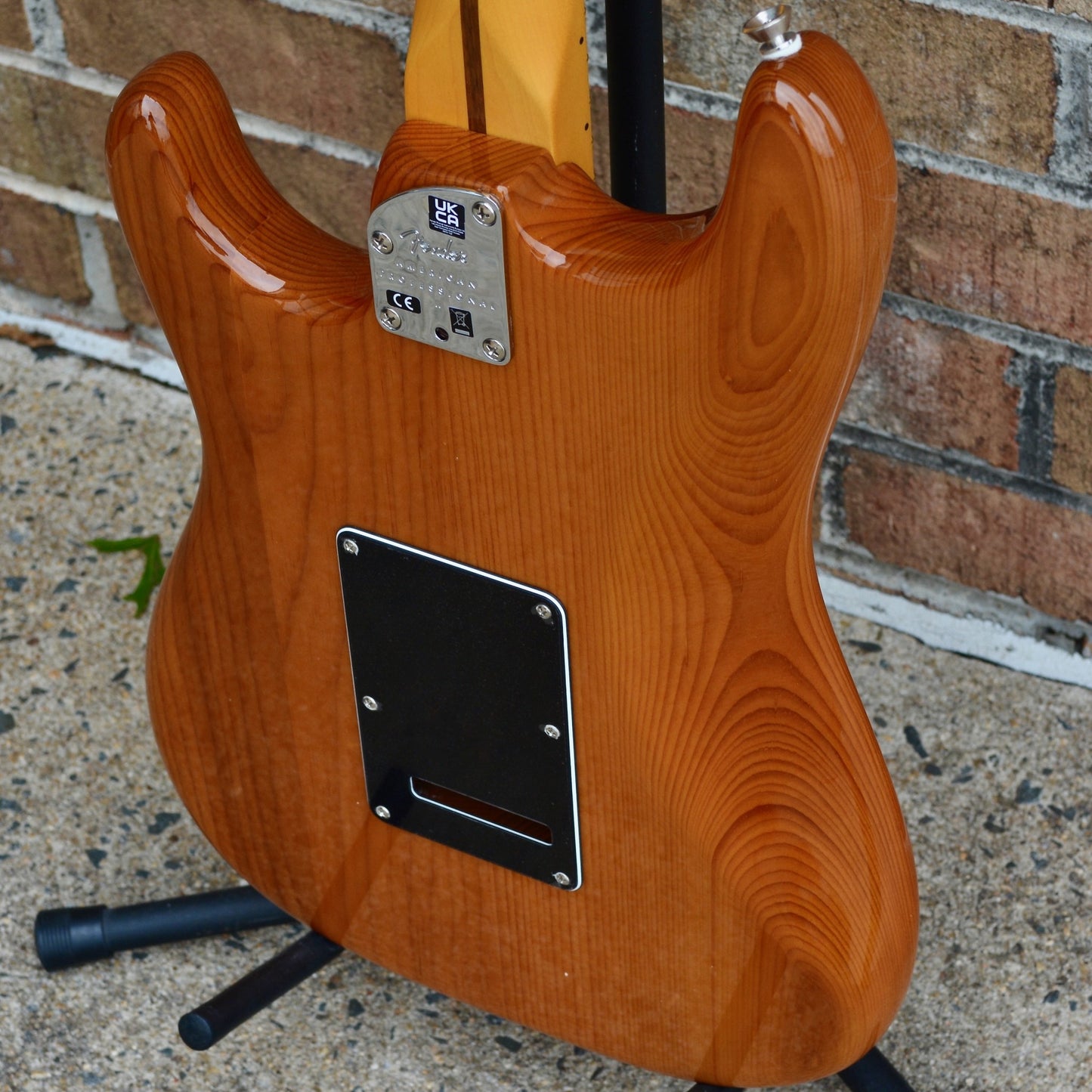 Fender American Professional II Stratocaster®, Maple Fingerboard, Roasted Pine
