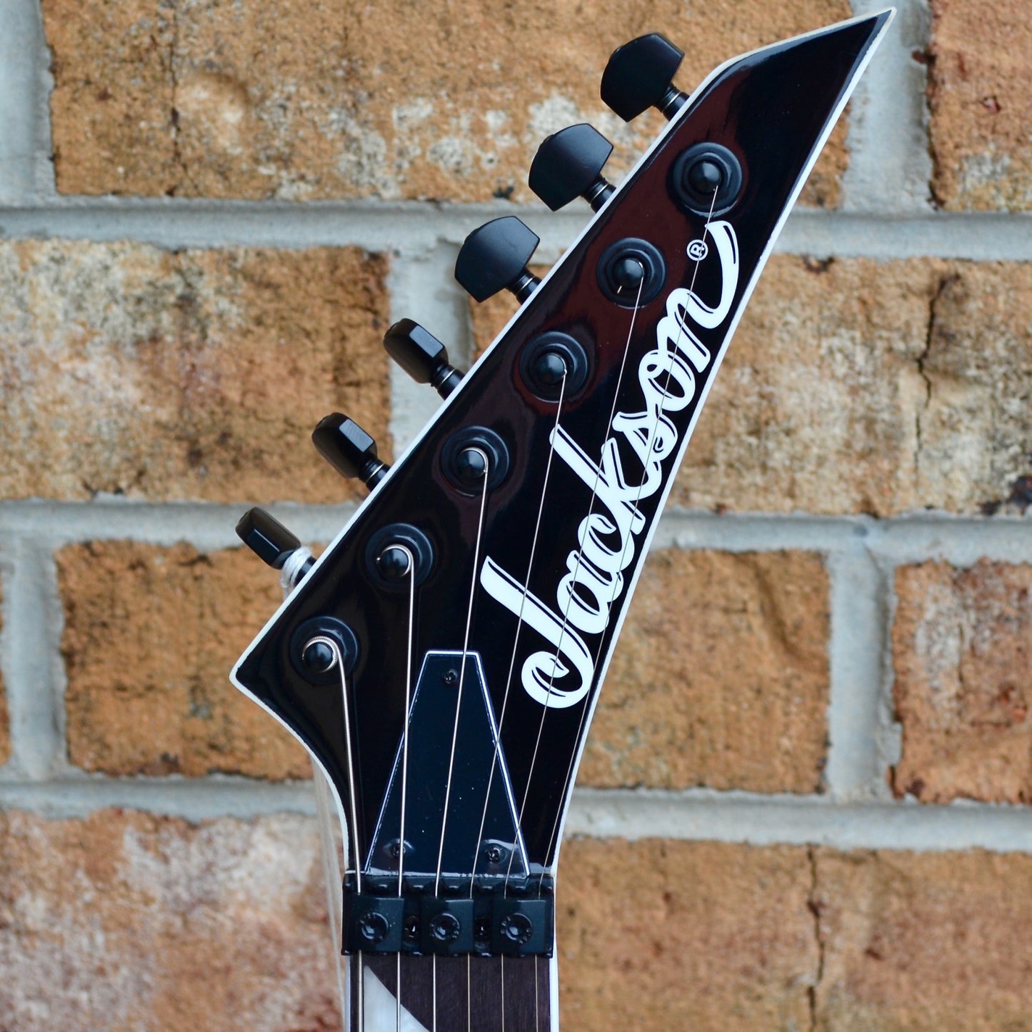Jackson JS Series Dinky™ Arch Top JS32 DKA, Amaranth Fingerboard, Pavo Purple
