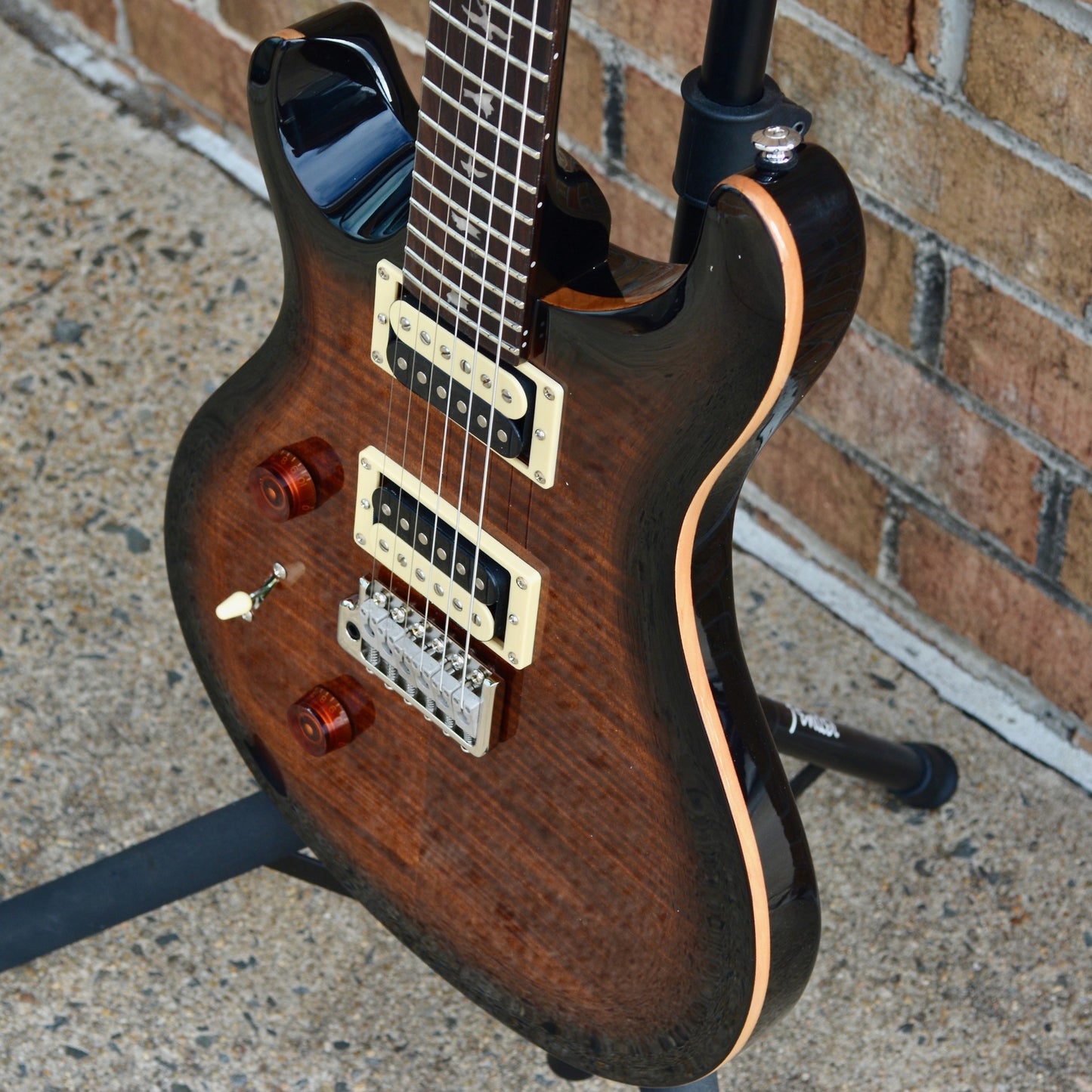 PRS SE Custom 24 Lefty Black Gold Sunburst