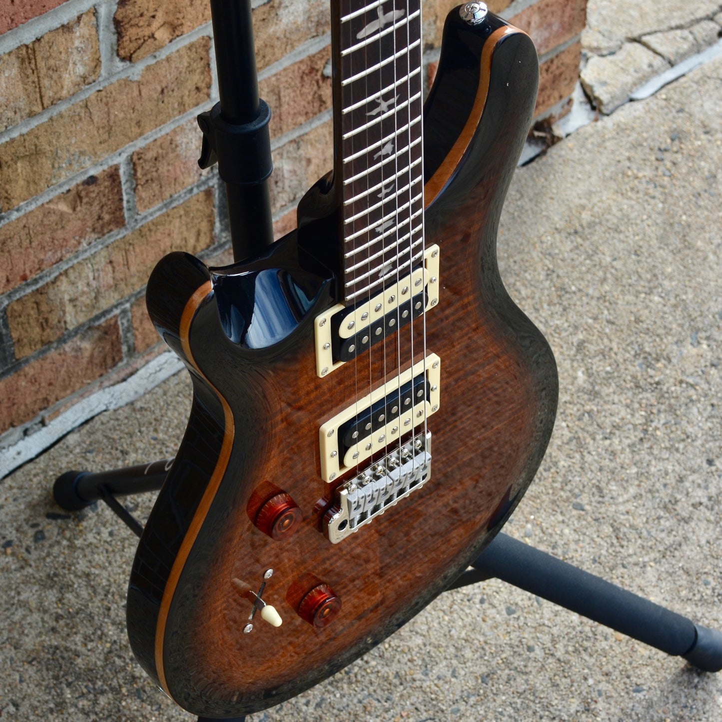 PRS SE Custom 24 Lefty Black Gold Sunburst