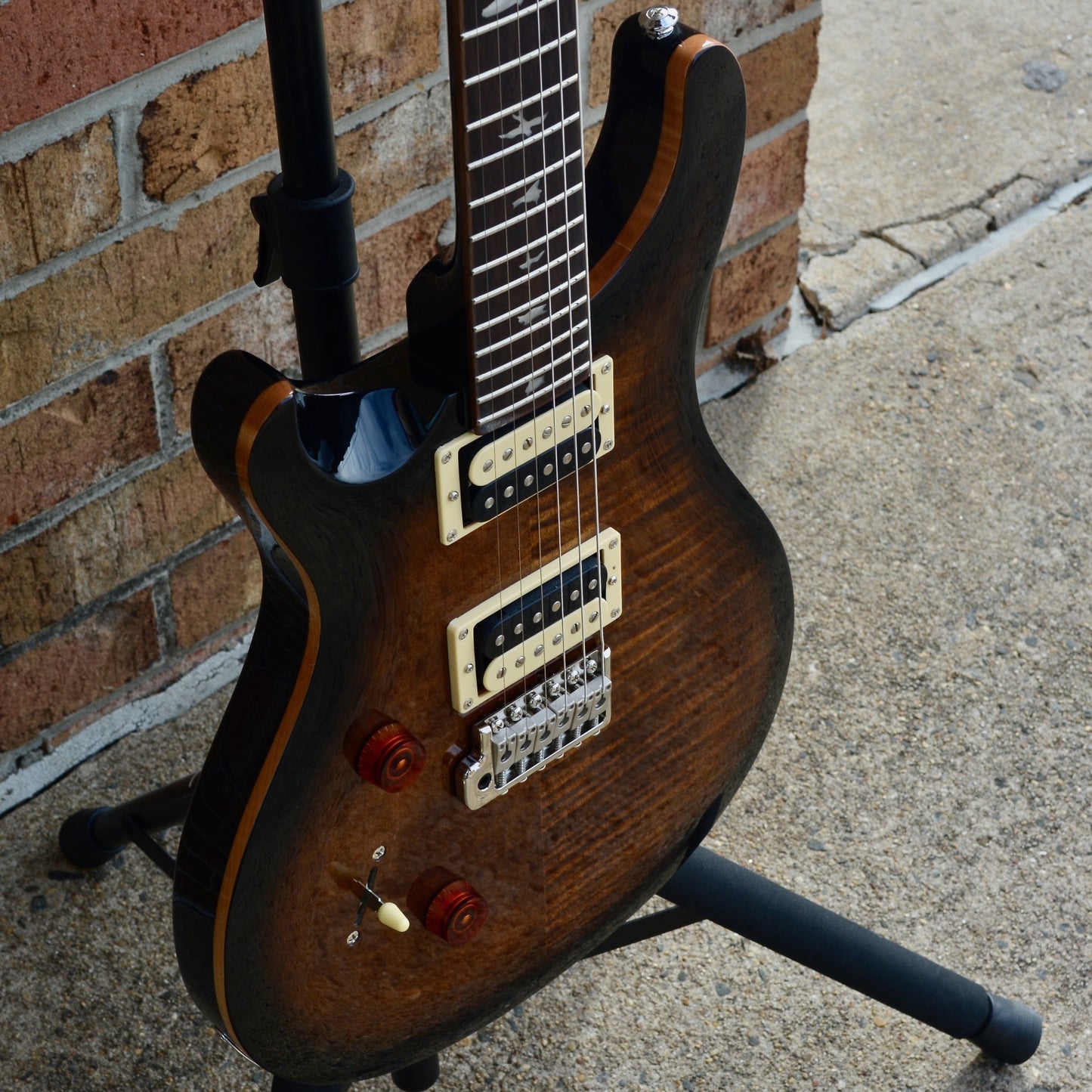 2022 PRS SE Custom 24 Lefty Black Gold Sunburst
