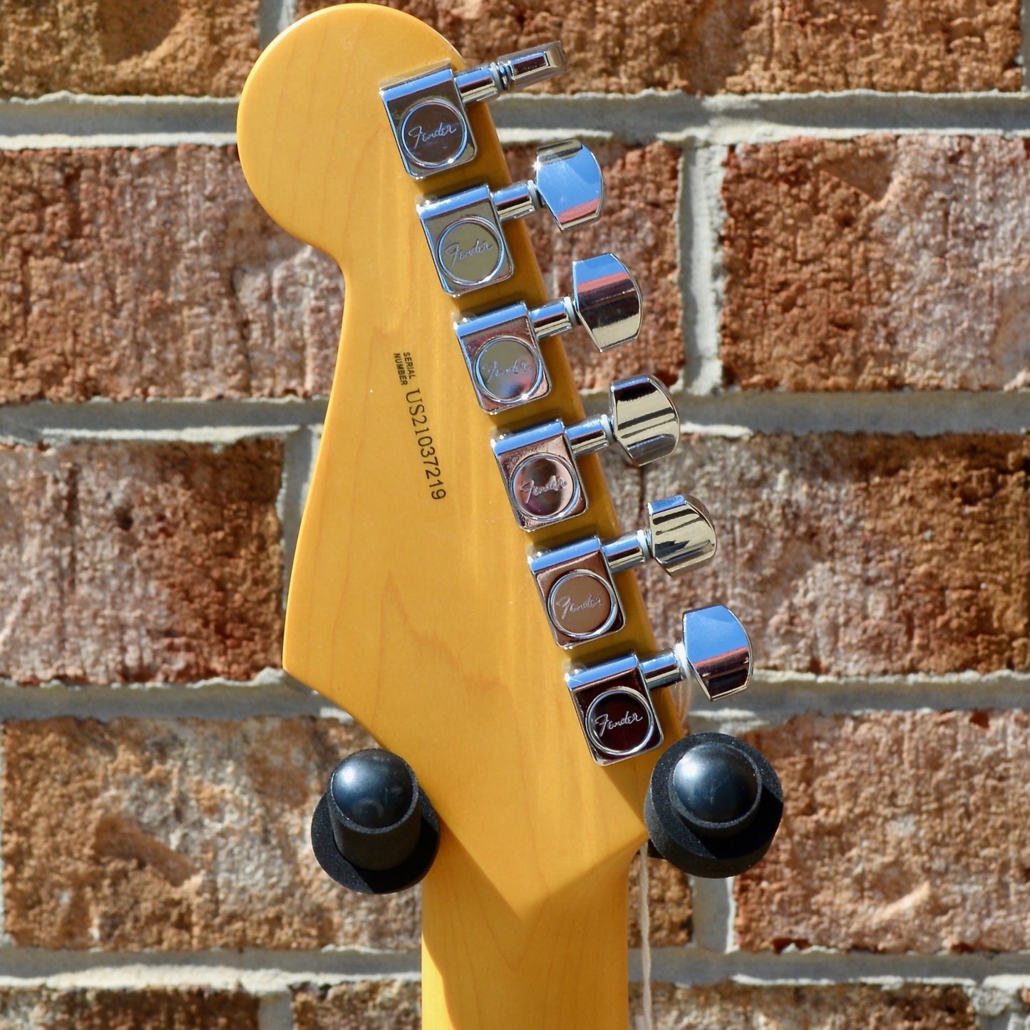 Fender American Professional II Stratocaster®, Maple Fingerboard, Olympic White