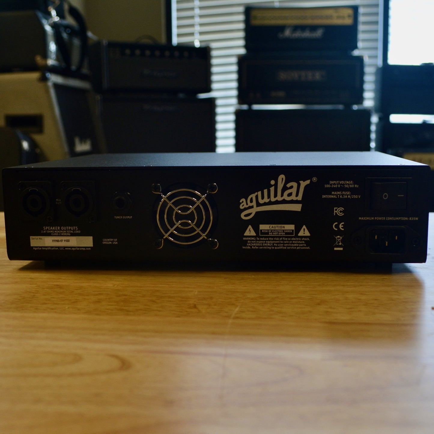 Aguilar AG 700