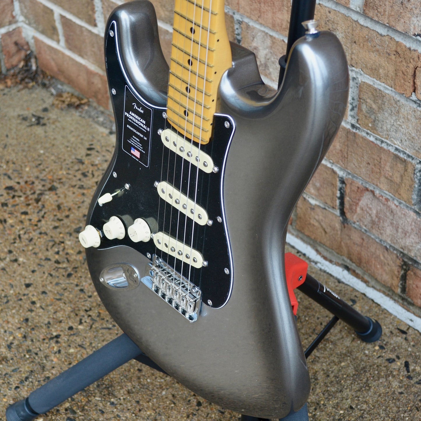 Fender American Professional II Stratocaster® Left-Hand, Maple Fingerboard, Mercury