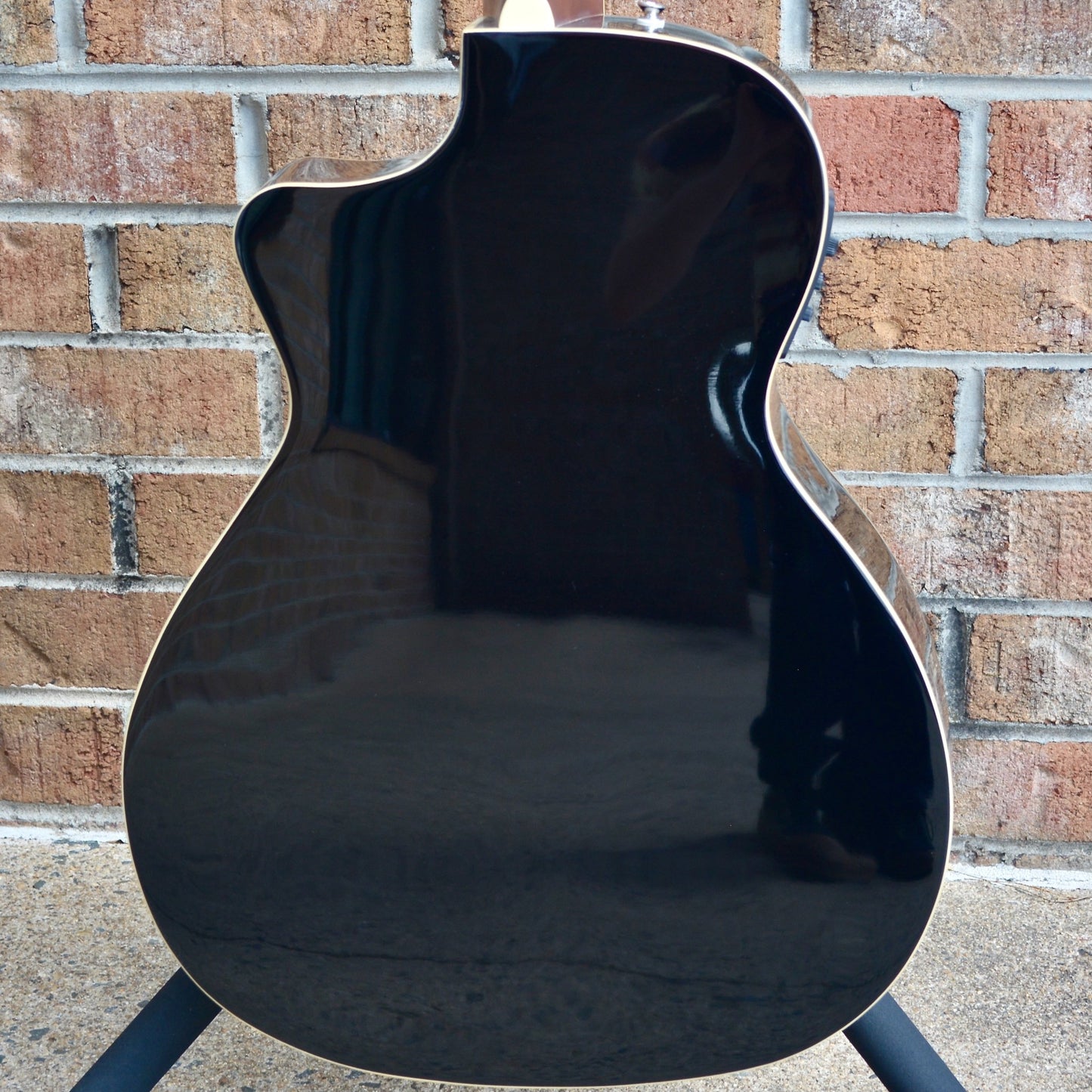 Fender Kingman Bass, Walnut Fingerboard, Black