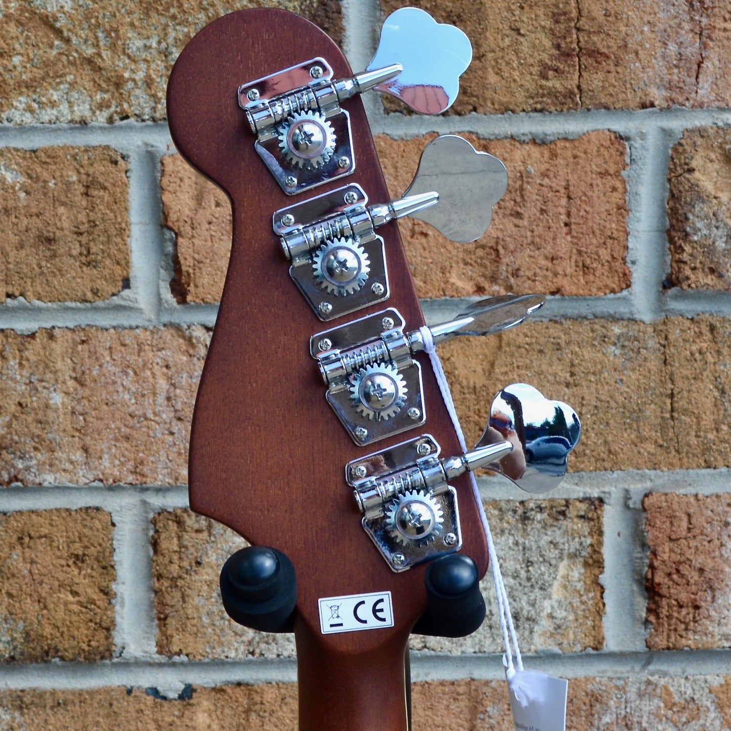 Fender Kingman Bass, Walnut Fingerboard, Black