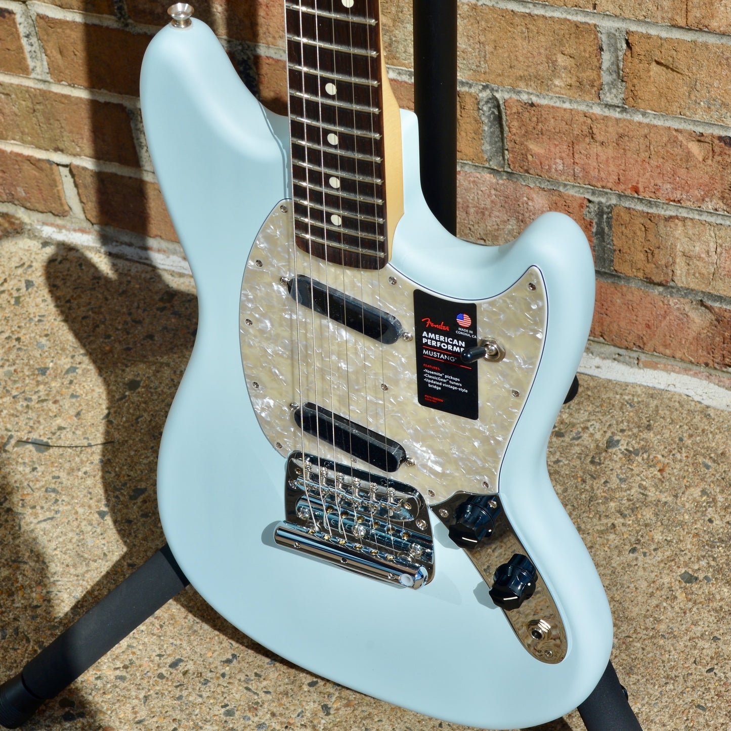 Fender American Performer Mustang, Rosewood Fingerboard, Sonic Blue