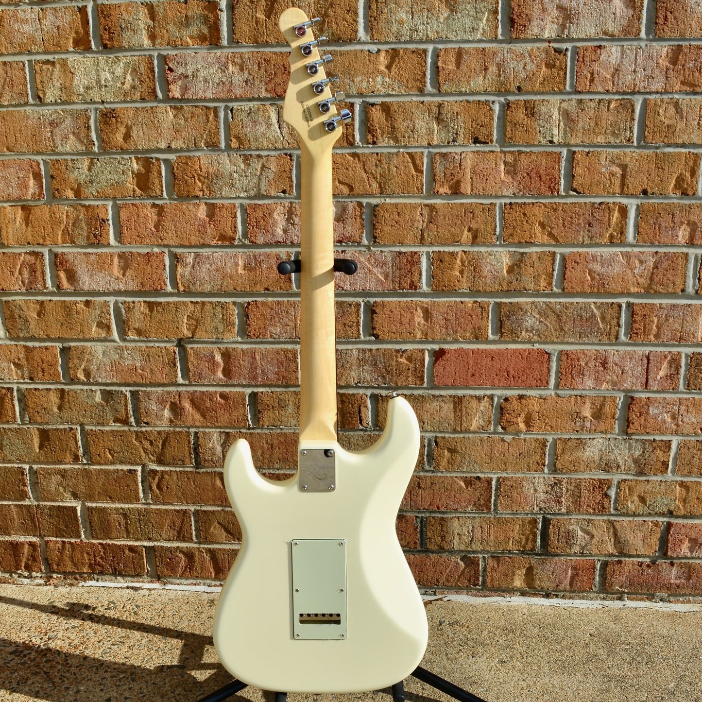 G&L Fullerton Deluxe Legacy Vintage White