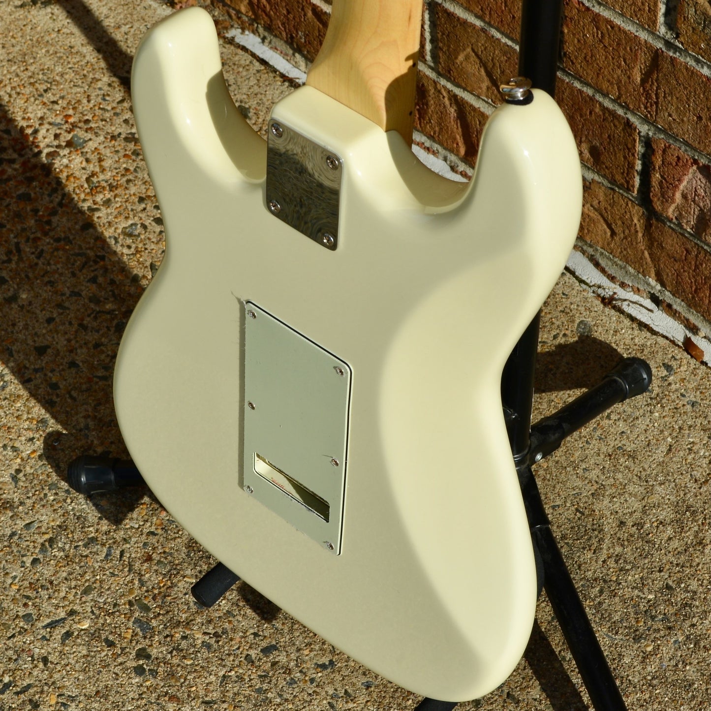 G&L Fullerton Deluxe Legacy Vintage White
