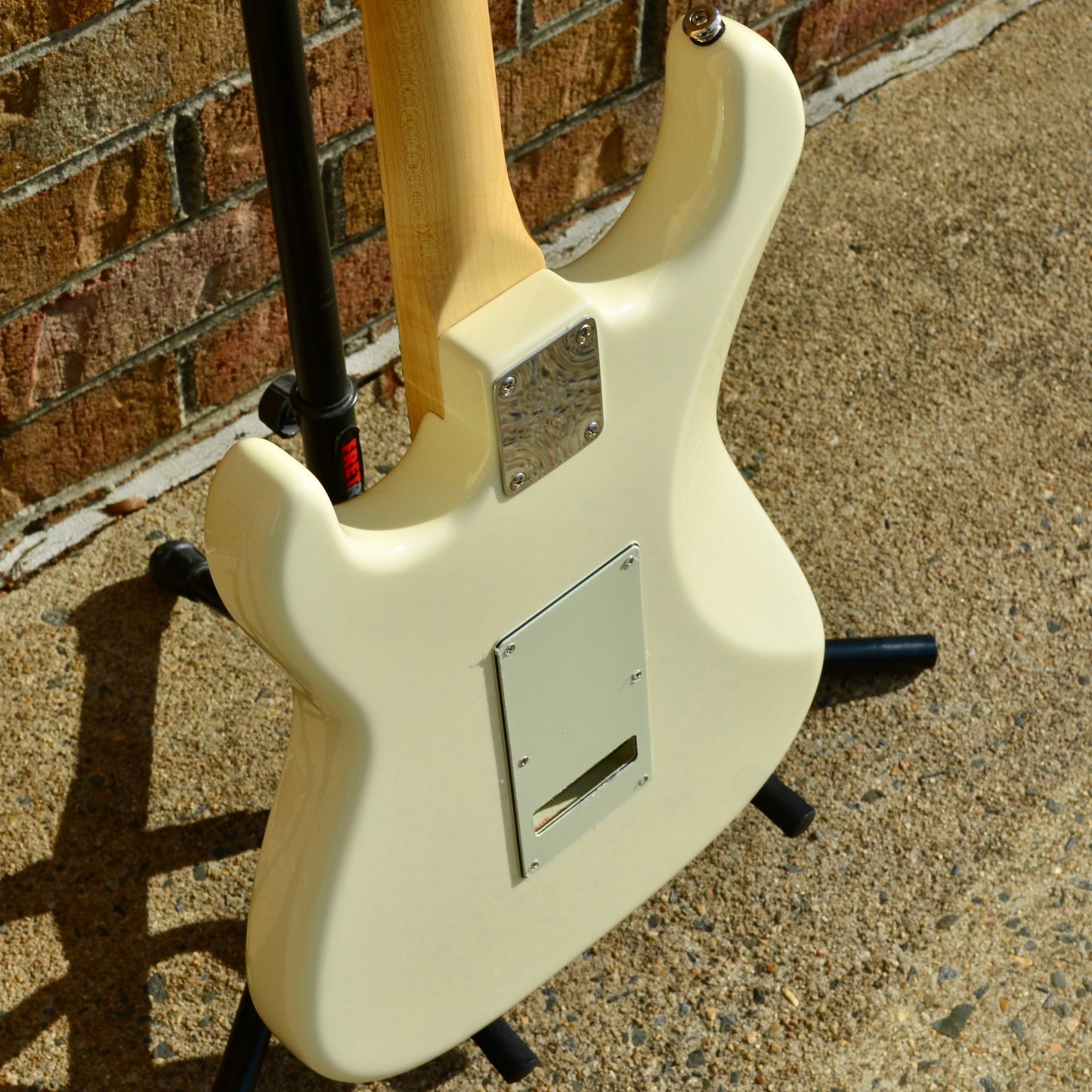G&L Fullerton Deluxe Legacy Vintage White