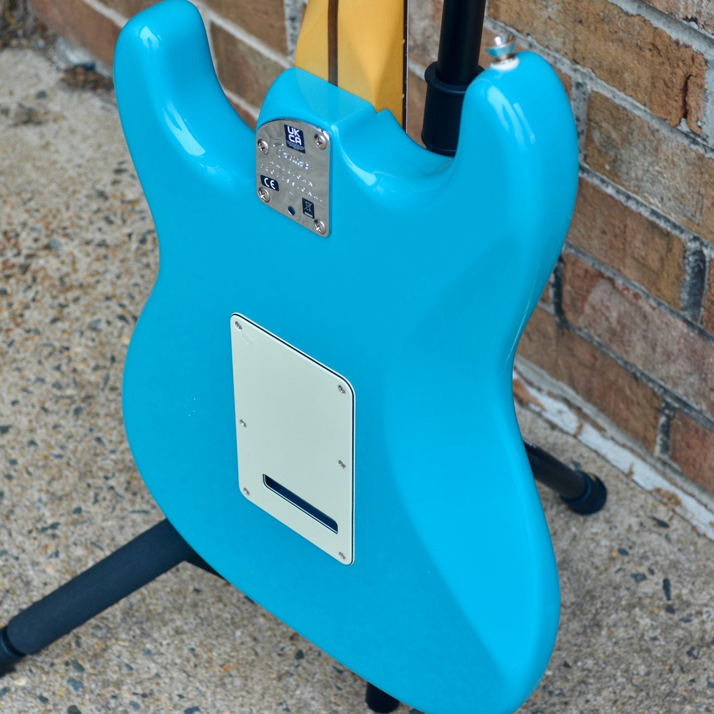 Fender American Professional II Stratocaster®, Rosewood Fingerboard, Miami Blue