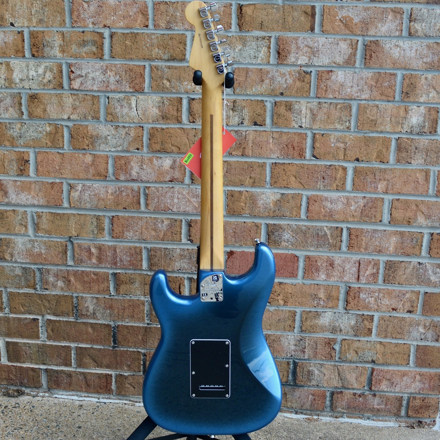 Fender American Professional II Stratocaster®, Maple Fingerboard, Dark Night