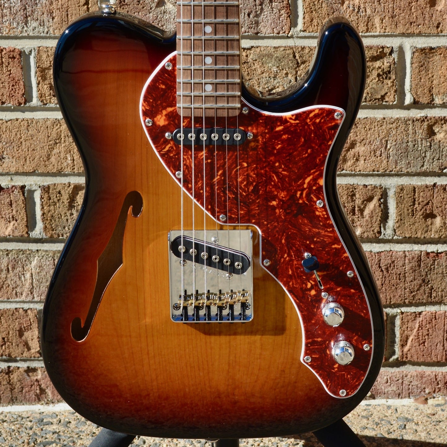 G&L ASAT Classic 3 Tone Sunburst