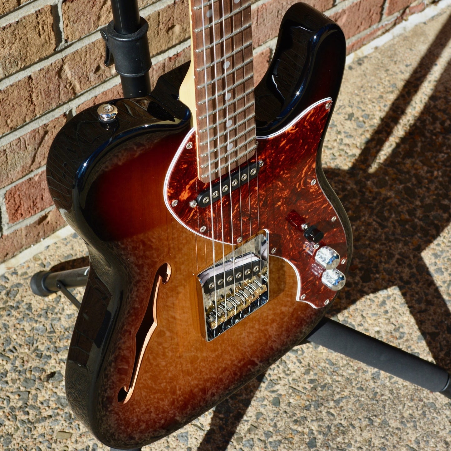 G&L ASAT Classic 3 Tone Sunburst