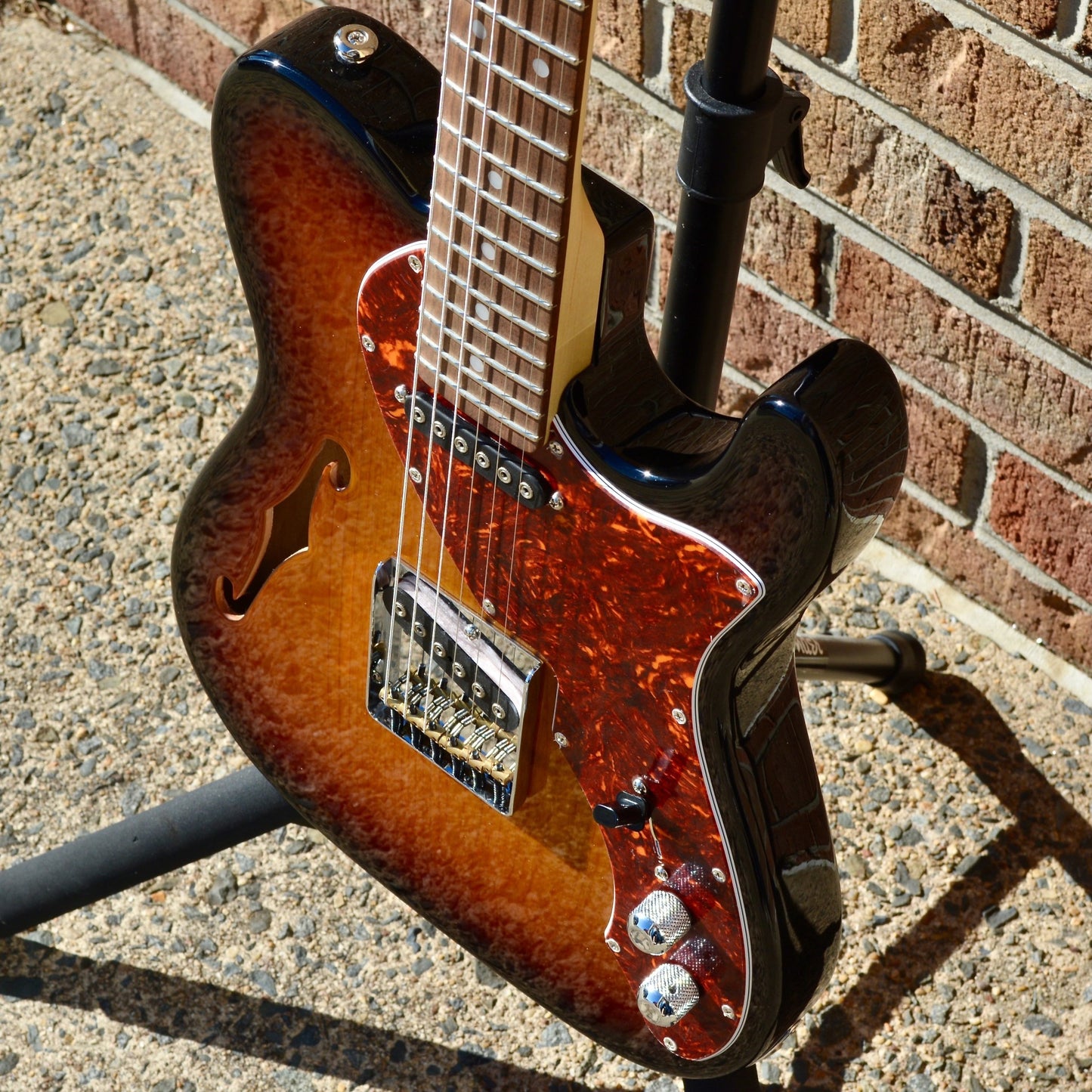 G&L ASAT Classic 3 Tone Sunburst