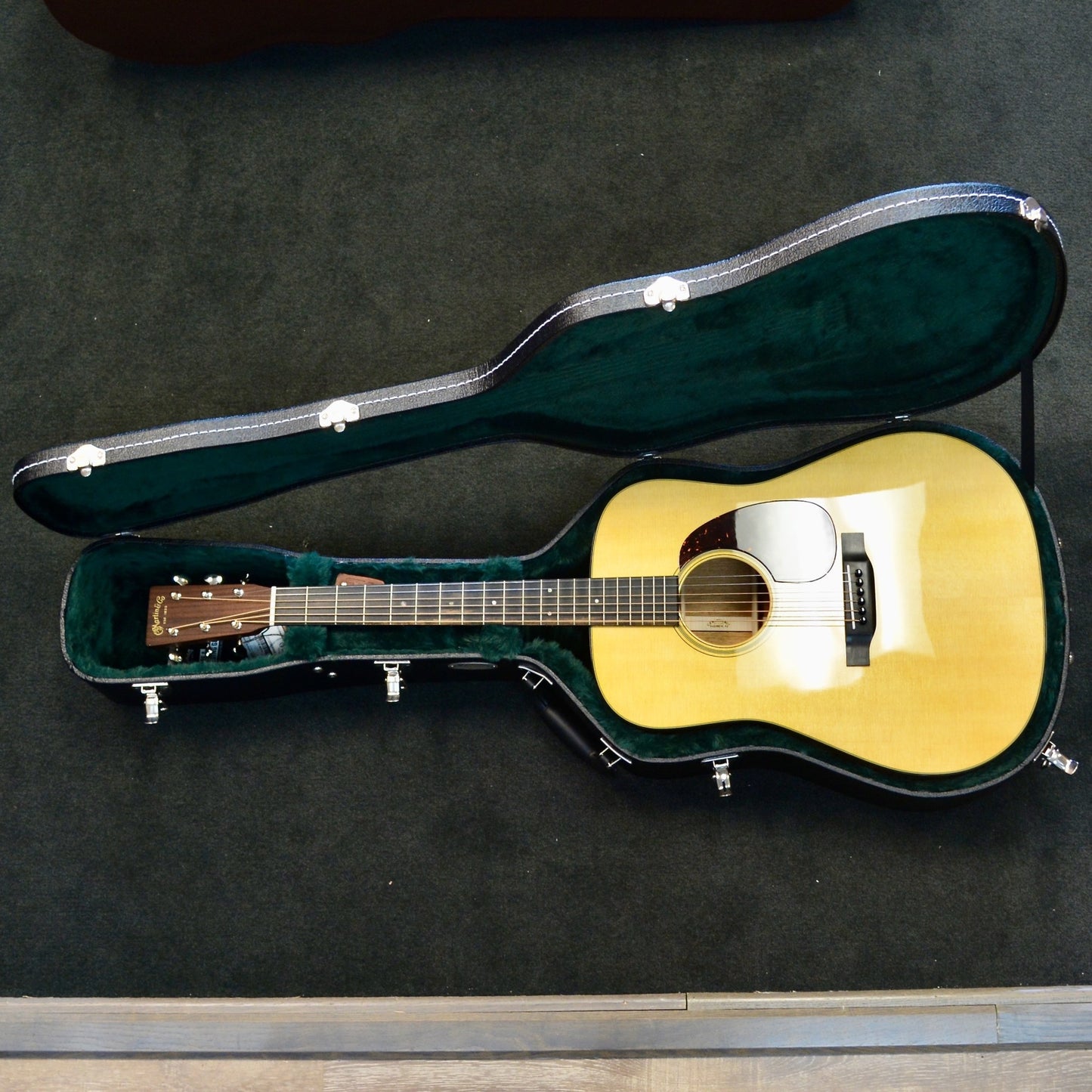 Martin D-18 Natural