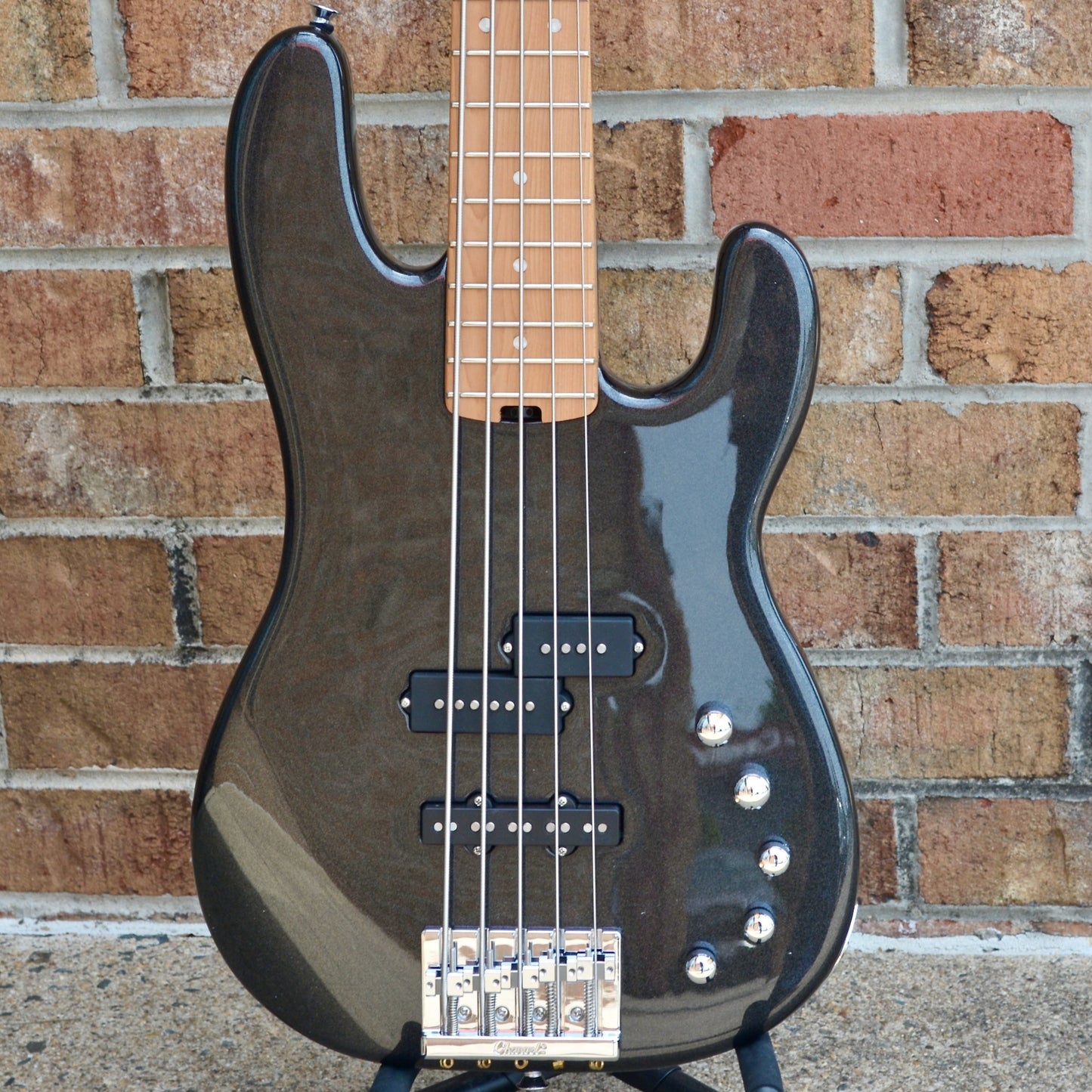 Charvel Pro-Mod San Dimas® Bass PJ V, Caramelized Maple Fingerboard, Metallic Black