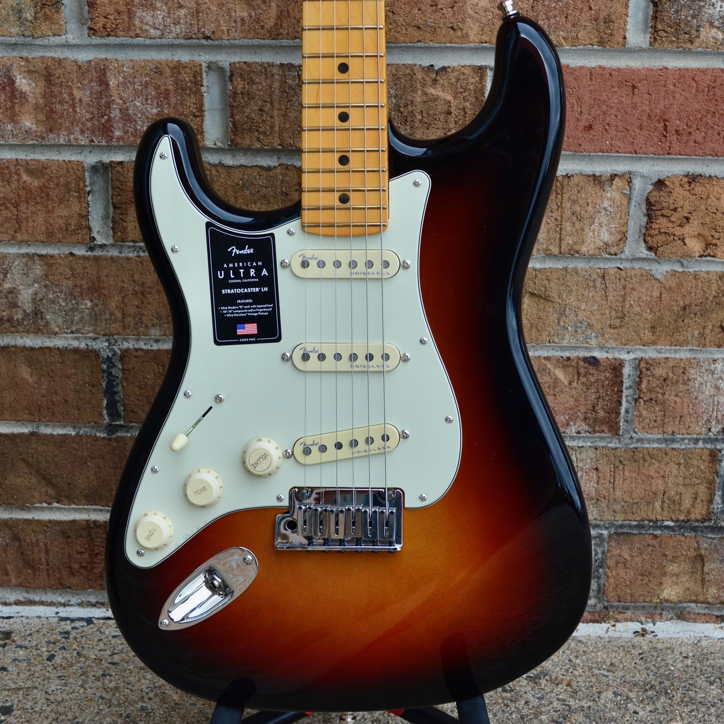 Fender American Ultra Stratocaster® Left-Hand, Maple Fingerboard, Ultraburst