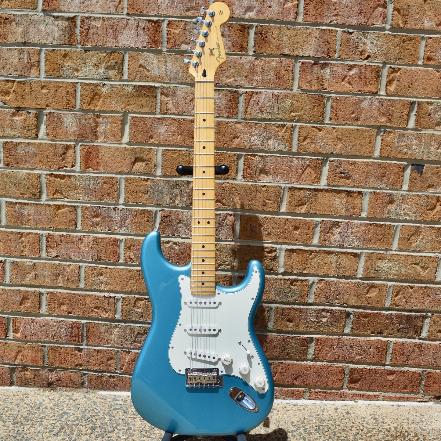 Fender USED Player Stratocaster®, Maple Fingerboard, Tidepool