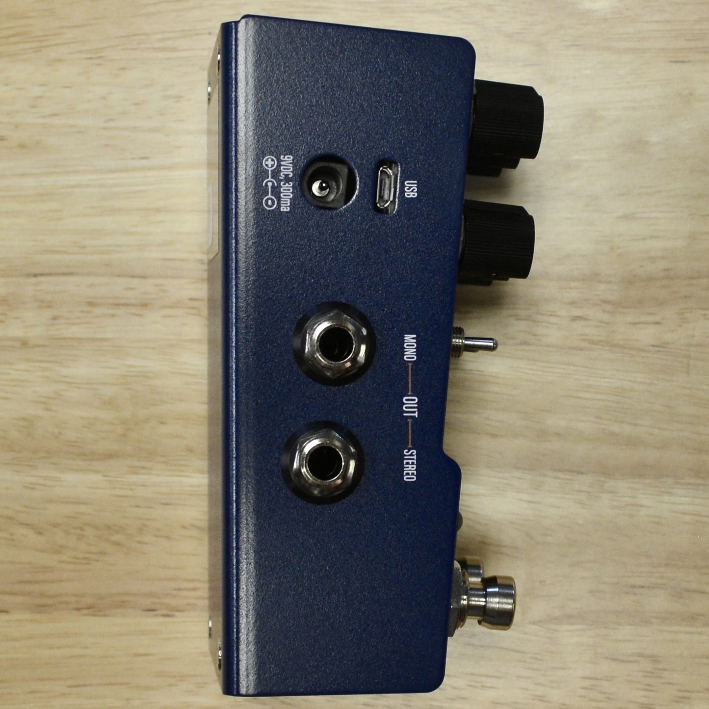 Walrus Audio MAKO Series: M1 High-Fidelity Modulation Machine