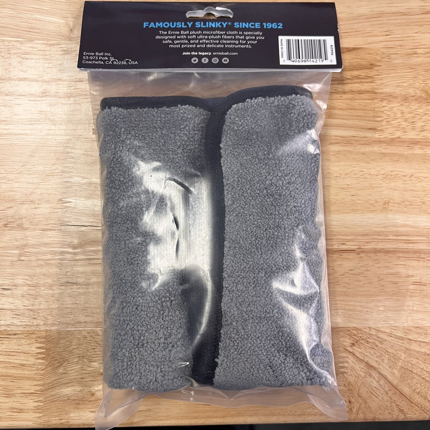 Ernie Ball 12" x 12" Ultra-Plush Microfiber Polish Cloth