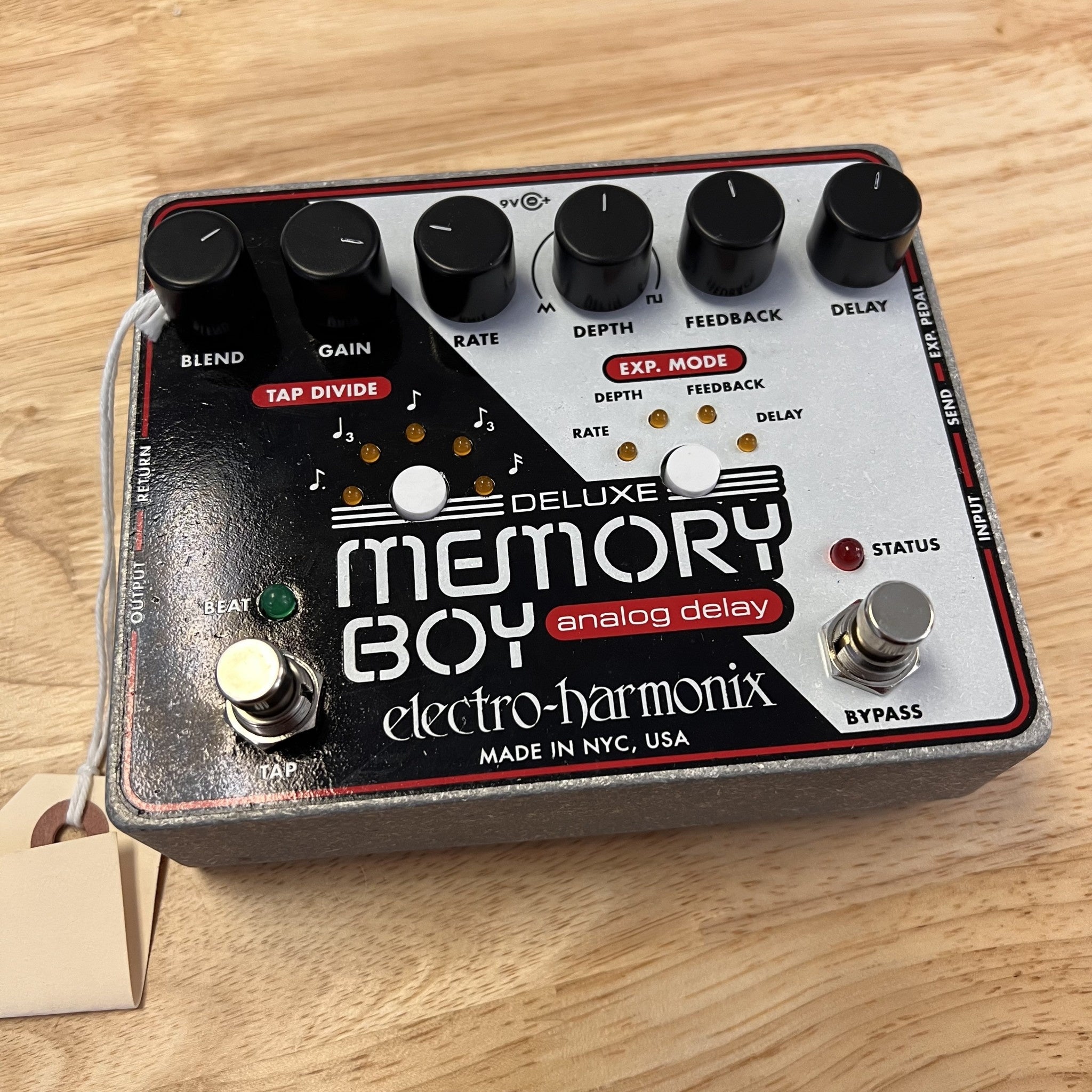 Electro-Harmonix Deluxe Memory Boy Analog Delay – Matt's Guitars