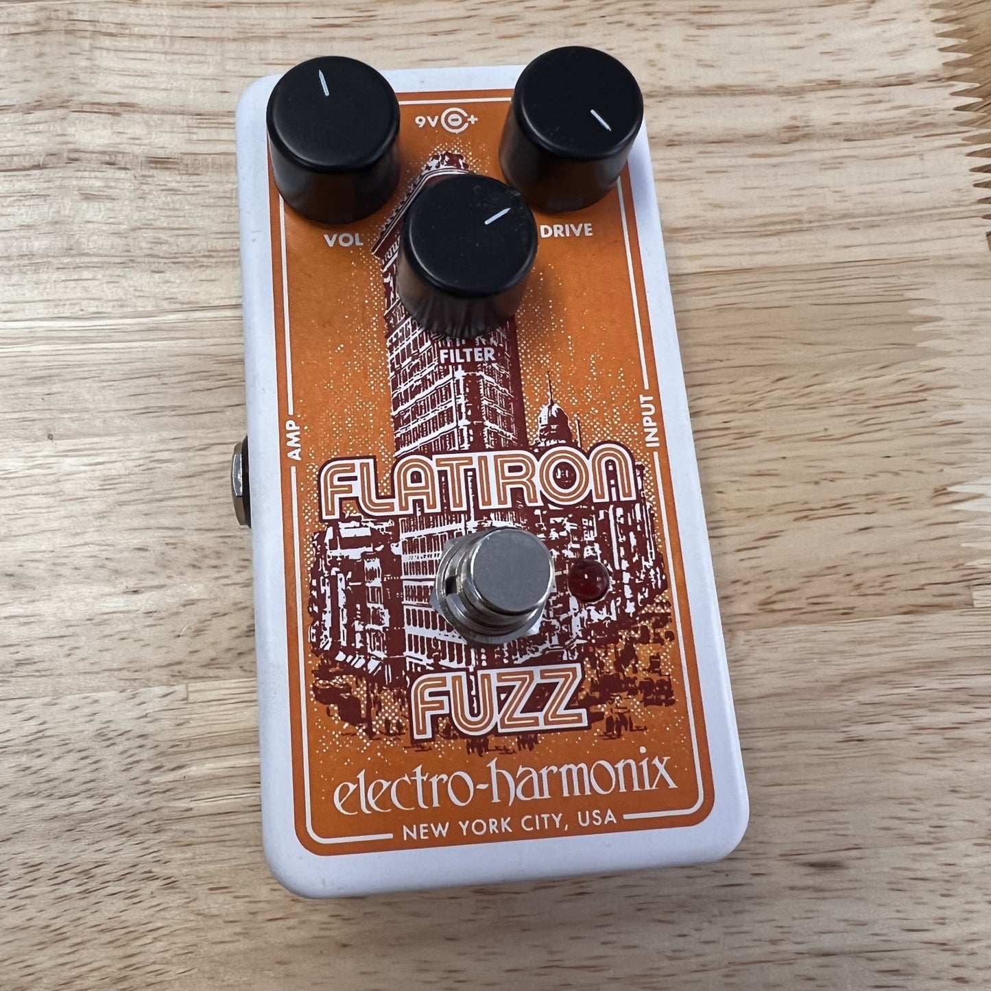 Electro-Harmonix Flatiron Fuzz