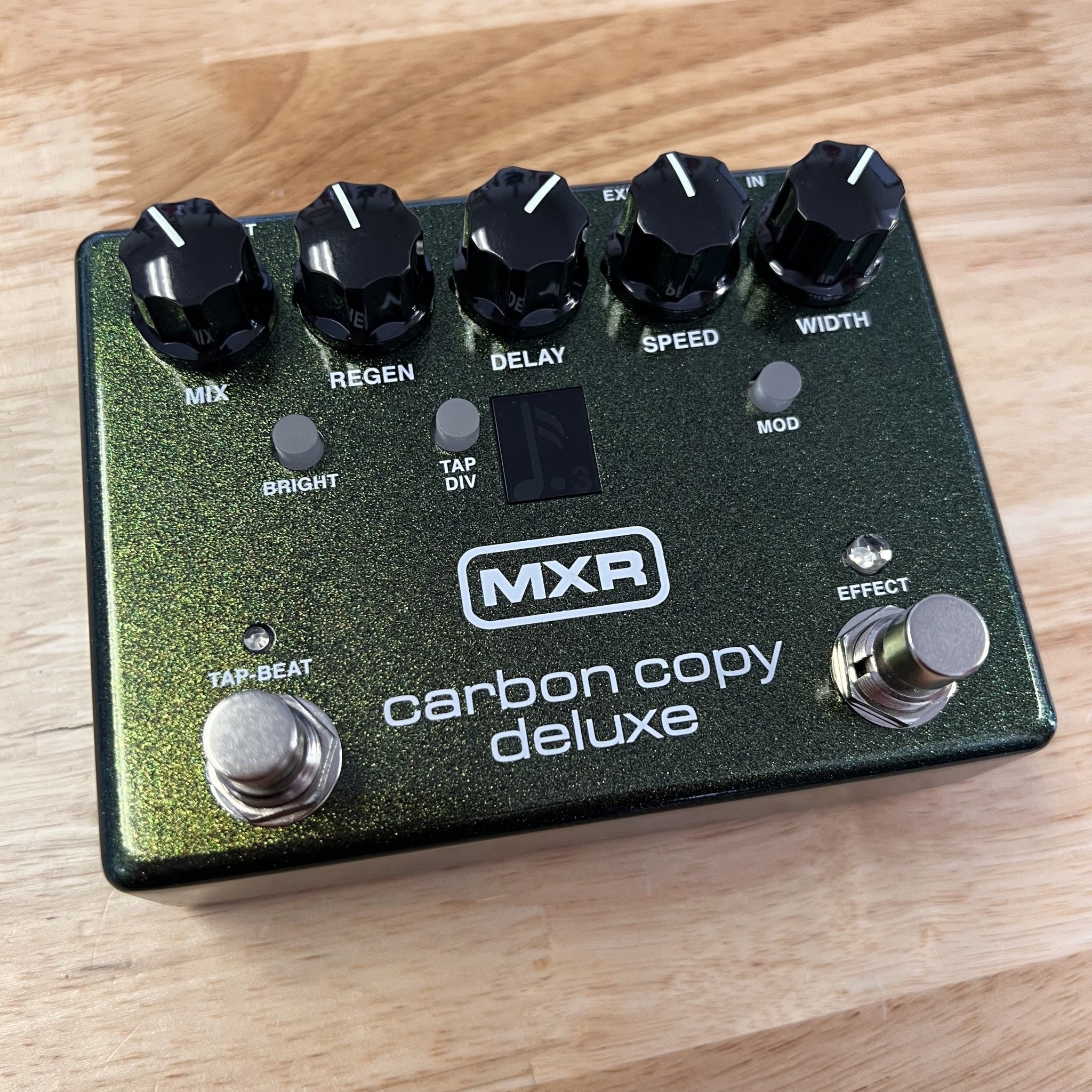 MXR Carbon Copy Deluxe Analog Delay M292 – Matt's Guitars