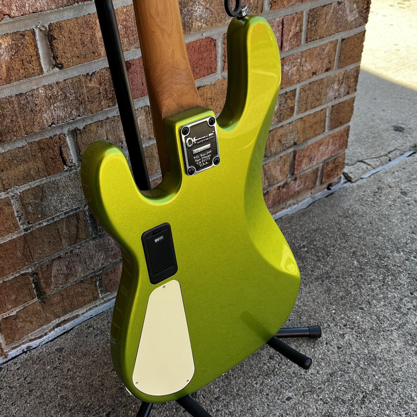 Charvel 2Pro-Mod San Dimas® Bass PJ IV, Caramelized Maple Fingerboard, Lime Green Metallic