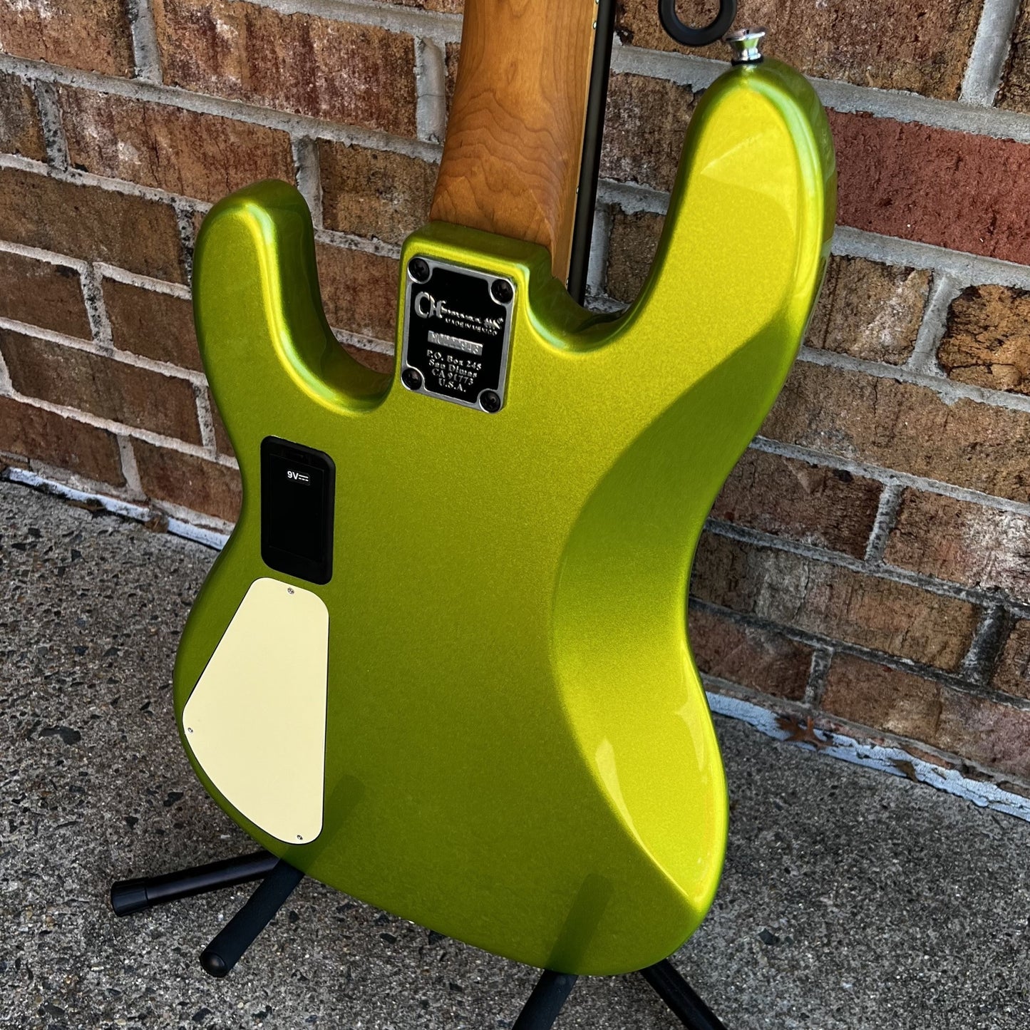 Charvel 2Pro-Mod San Dimas® Bass PJ IV, Caramelized Maple Fingerboard, Lime Green Metallic